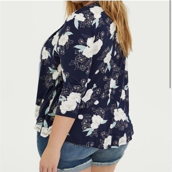 NWT Torrid Super Soft Floral Open Front Hilow Cardigan in Navy Blue - Picture 6 of 6